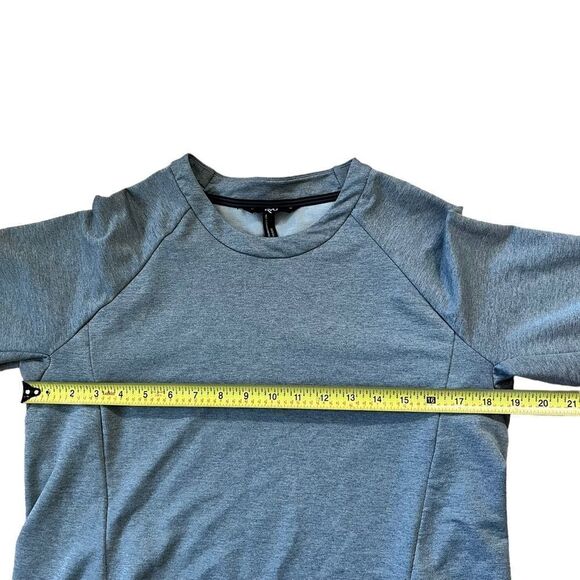 Gray Ryu Long Sleeve Size Medium - Picture 7 of 8